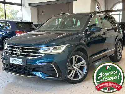 Usata VW Tiguan R-line 150 CV (110 kW) 2023 Blu SUV