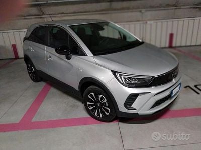 Usata Opel Crossland Elegance 110 CV (80 kW) 2023 Grigio SUV