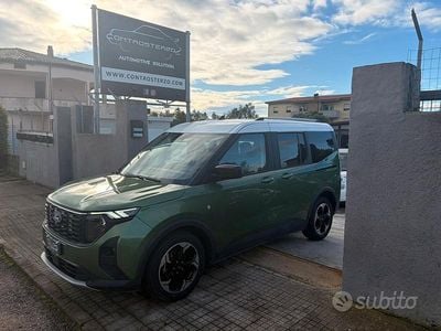 Usata Ford Tourneo Courier Active 125 CV (91 kW) 2024 Verde Monovolume