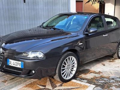 Grigio Usata 2007 Alfa Romeo 147 Distinctive Utilitaria | 3000 € (Buon prezzo)