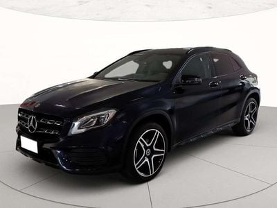 Usata Mercedes GLA200 136 CV (100 kW) 2018 Blu scuro SUV