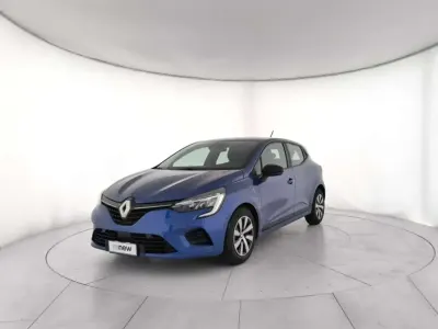 Usata Renault Clio V Equilibre 101 CV (74 kW) 2023 Blu iron Berlina
