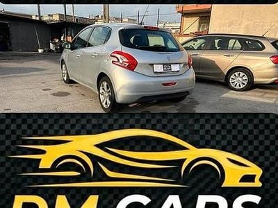 Usata Peugeot 208 Active 81 CV (59 kW) 2014 Grigio Utilitaria