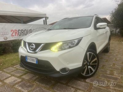 Bianco Usata 2015 Nissan Qashqai Tekna SUV | 11.990 € (Buon prezzo)