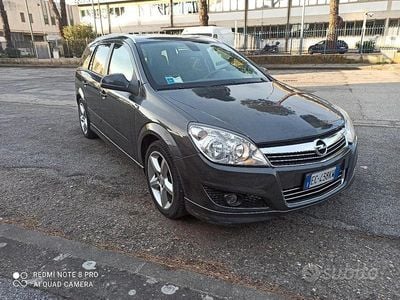 Usata Opel Astra OPC 110 CV (80 kW) 2010 Grigio Station wagon