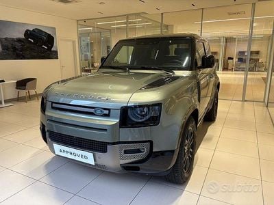 Usata Land Rover Defender SE 200 CV (147 kW) 2025 Verde SUV