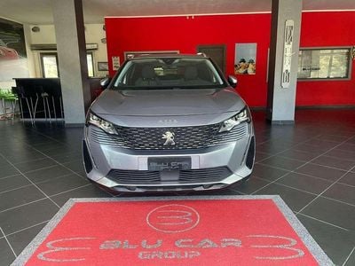 Usado Peugeot 3008 Allure 131 CV (96 kW) 2021 Plateado SUV