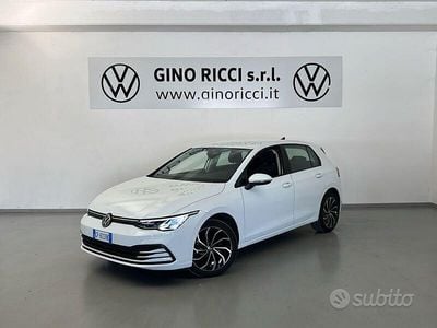 Usata VW Golf VIII Life 110 CV (80 kW) 2023 Bianco Berlina