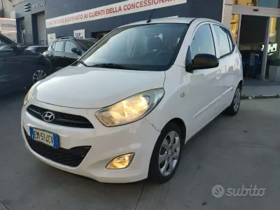 Usata Hyundai i10 69 CV (50 kW) 2012 Bianco Utilitaria