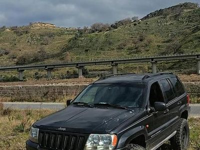 Second-hand Jeep Cherokee 140 CP (102 kW) 2000 Negru SUV