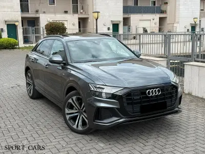 Usata Audi Q8 S-Line 285 CV (209 kW) 2023 Grigio SUV