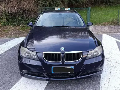 Usata BMW 320 163 CV (119 kW) 2005 Blu/azzurro Station wagon