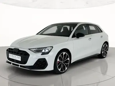 Nuova Audi S3 Comfort 333 CV (244 kW) 2026 Bianco ghiacciaio metallizzato Berlina