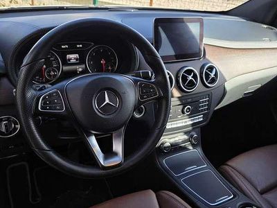Usata Mercedes B200 Business 136 CV (100 kW) 2016 Monovolume