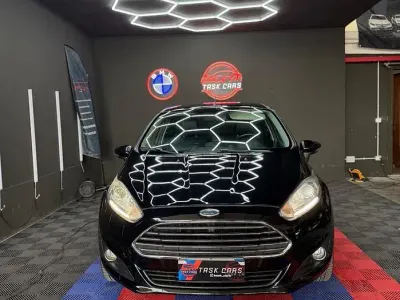 Usata Ford Fiesta Titanium 75 CV (55 kW) 2015 Nero Utilitaria