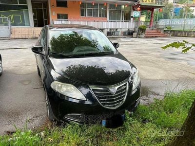 Usata Lancia Ypsilon 69 CV (50 kW) 2012 Nero Utilitaria