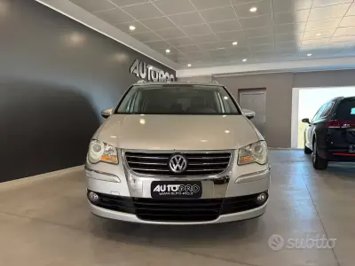 Usata VW Touran Conceptline 105 CV (77 kW) 2009 Grigio Monovolume