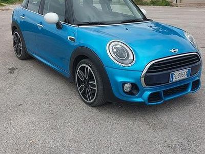 Usata Mini Cooper 116 CV (85 kW) 2016 Blu Utilitaria