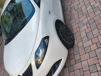 Usata Lancia Ypsilon Gold 69 CV (50 kW) 2022 Bianco Utilitaria