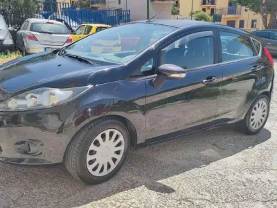 Usata Ford Fiesta 68 CV (50 kW) 2011 Nero Berlina