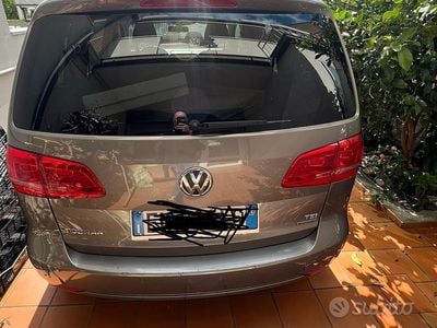 Usata VW Touran 150 CV (110 kW) 2012 Grigio Monovolume