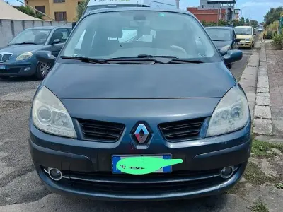 Usata Renault Scénic II 130 CV (95 kW) 2007 Nero Monovolume