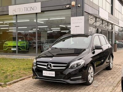 Usata Mercedes B180 Business 108 CV (79 kW) 2017 Nero Monovolume