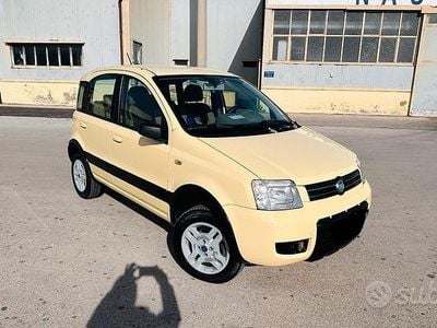 Giallo Usata 2006 Fiat Panda 4x4 Utilitaria | 4800 € (Buon prezzo)