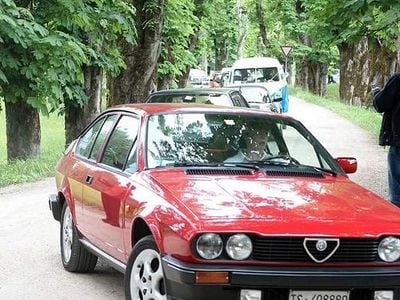 Usata Alfa Romeo GTV 130 CV (95 kW) 1983 Rosso Coupé