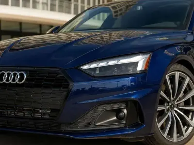 Usata Audi A5 Sportback Advanced Plus 204 CV (150 kW) 2025 Blu/azzurro Utilitaria
