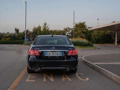 Usata Mercedes E220 Executive 170 CV (125 kW) 2014 Nero Berlina