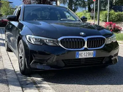 Usata BMW 330e Advantage 292 CV (214 kW) 2020 Nero Berlina