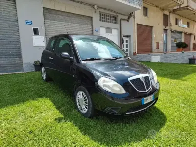 Usata Lancia Ypsilon 77 CV (56 kW) 2009 Nero Utilitaria