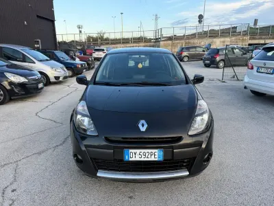 Usata Renault Clio II Dynamique 72 CV (52 kW) 2009 Nero Berlina