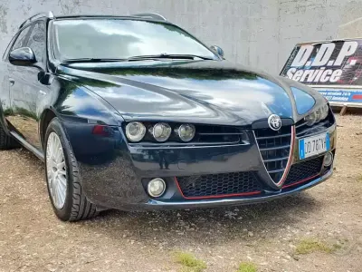 Second-hand Alfa Romeo 159 120 CP (88 kW) 2006 Negru Break