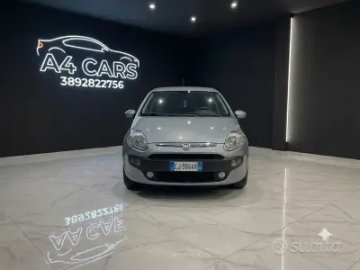 Usata Fiat Grande Punto S 75 CV (55 kW) 2011 Grigio Utilitaria