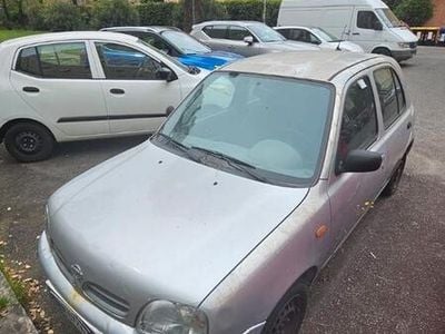 Usata Nissan Micra 57 CV (41 kW) 2000 Grigio Utilitaria