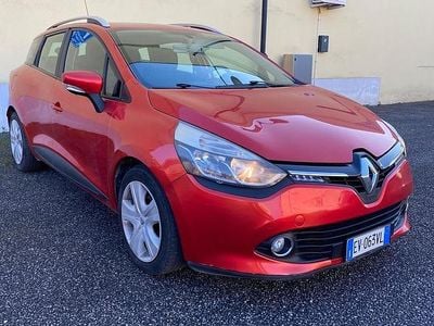 Usata Renault Clio GrandTour 90 CV (66 kW) 2014 Rosso Station wagon