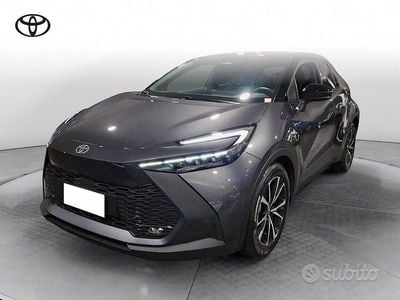Usata Toyota C-HR Trend 140 CV (102 kW) 2024 Dark grey met SUV