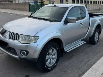 Usata Mitsubishi L200