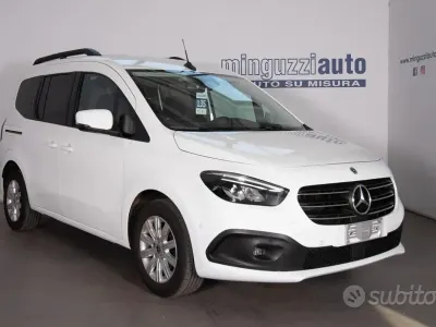 Begagnad Mercedes 180 116 HK (85 kW) 2023 Vit Sedan