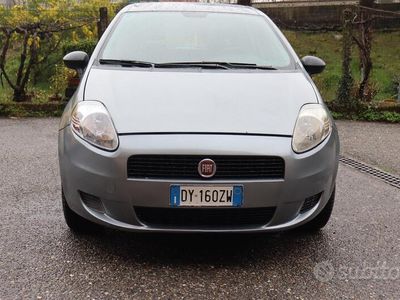 Usata Fiat Grande Punto 94 CV (69 kW) 2009 Grigio Utilitaria