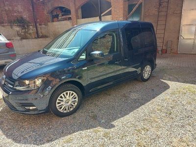 Usata VW Caddy Comfortline 102 CV (75 kW) 2019 Nero Monovolume
