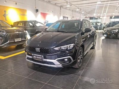 Usata Fiat Tipo Cross 130 CV (95 kW) 2023 Nero Berlina