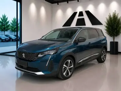 Usata Peugeot 5008 Allure 131 CV (96 kW) 2023 Blu/azzurro SUV
