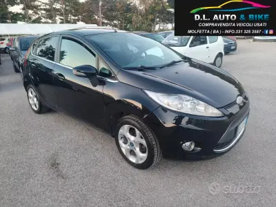 Usata Ford Fiesta Titanium 82 CV (60 kW) 2009 Nero Berlina