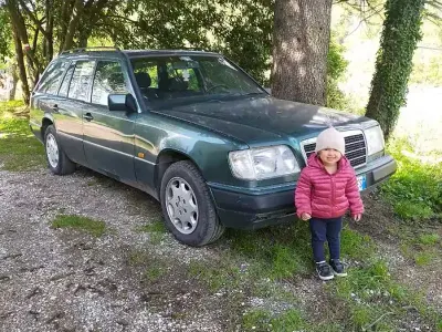 Usata Mercedes 200 105 CV (77 kW) 1995 Verde Station wagon