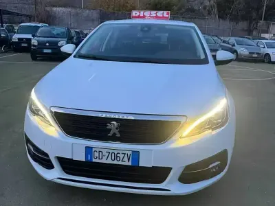 Occasion Peugeot 308 Allure 131 ch (96 kW) 2021 Blanc Berline