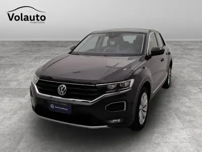 Usata VW T-Roc Advance 116 CV (85 kW) 2019 Grigio SUV