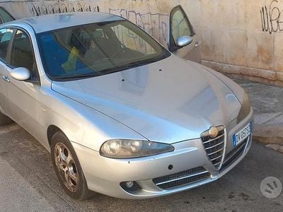 Usata Alfa Romeo 147 120 CV (88 kW) 2009 Grigio Utilitaria